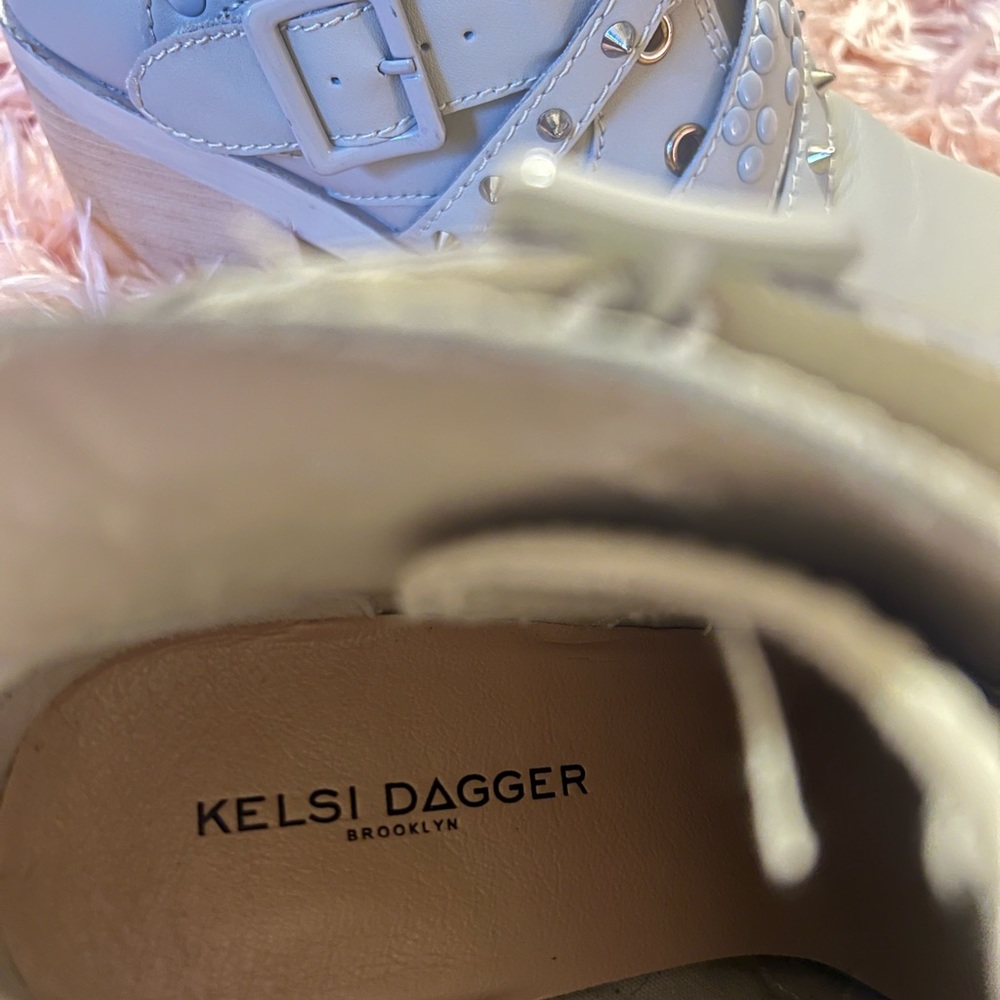 Kelsi Dagger boots in size 7.5 - Picture 7 of 7